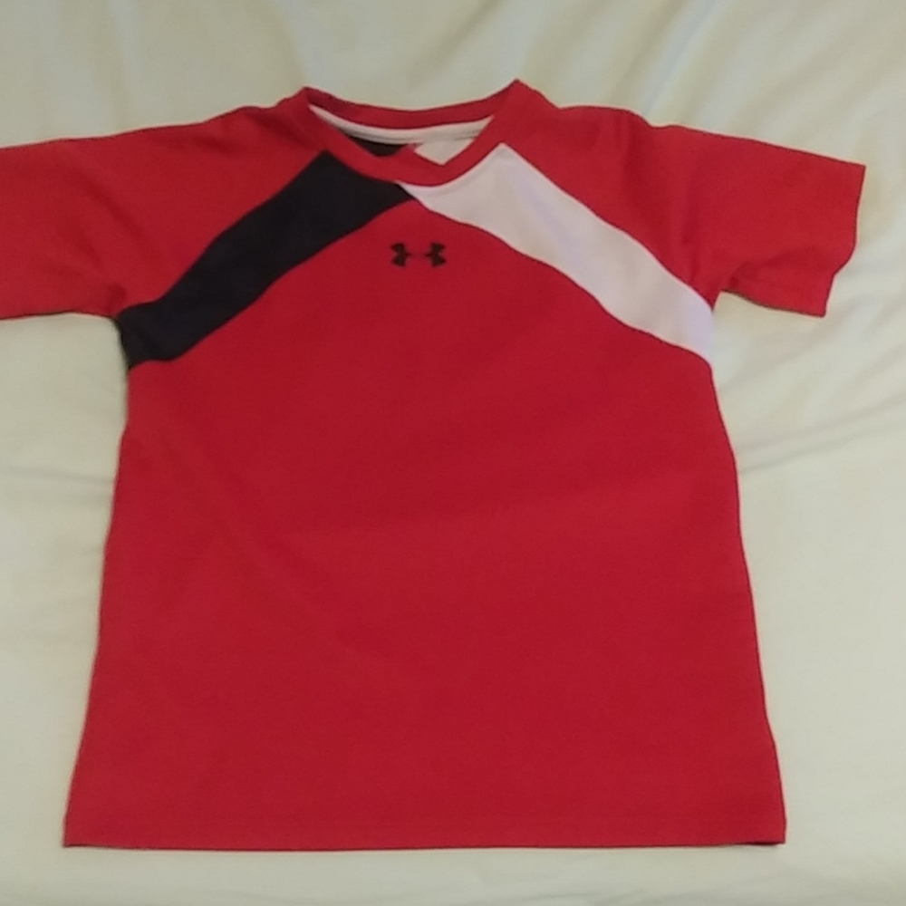 Youth Under Armour tech heat gear shirt red sz Med